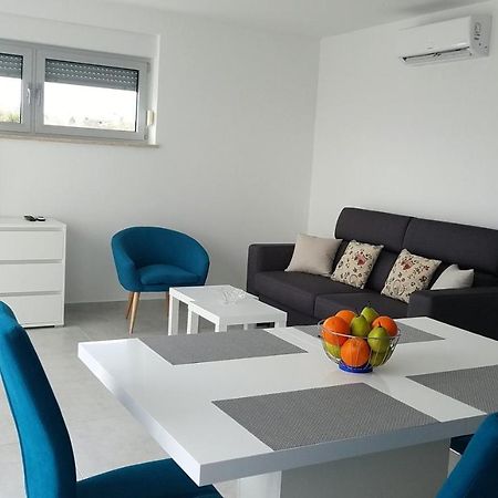 Apartment Janja Medulin Exteriör bild